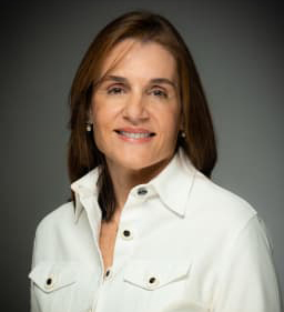 Dr. Ana Pazos