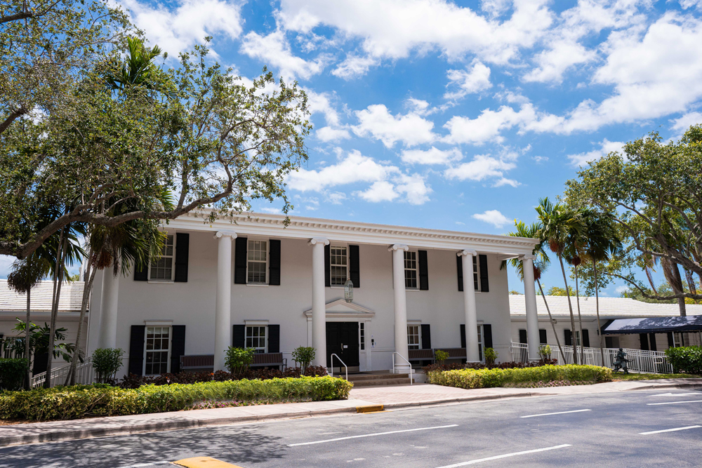 Manor House at Gulliver Prep